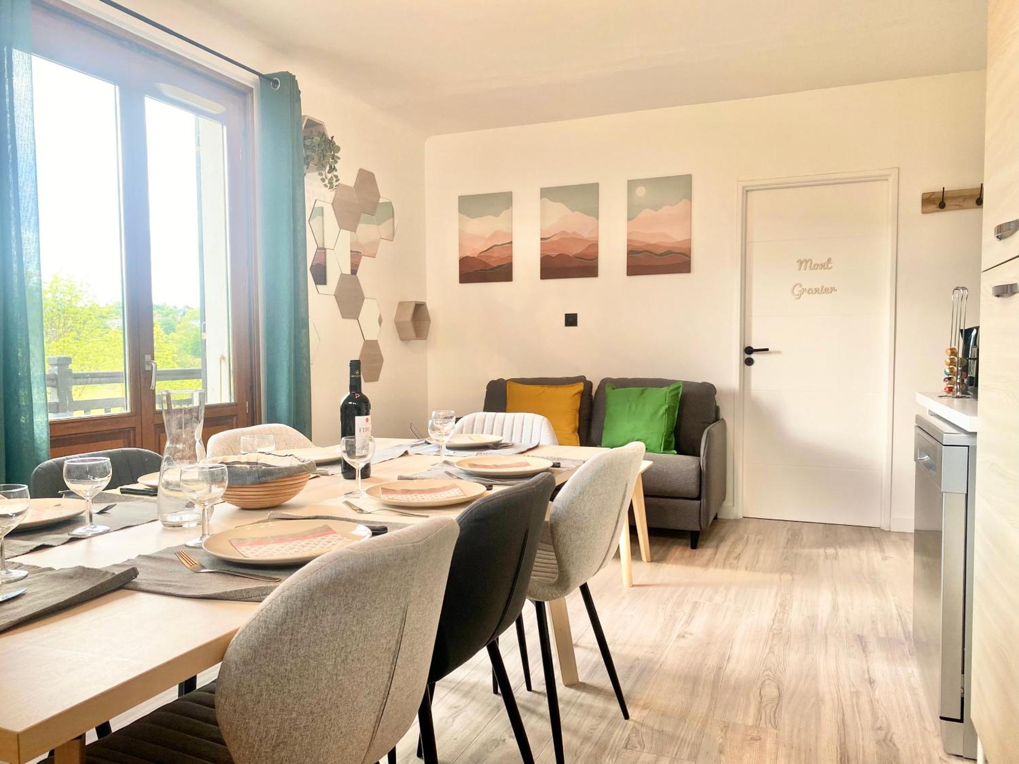 Les Balcons De Chambery Apartment Exterior photo
