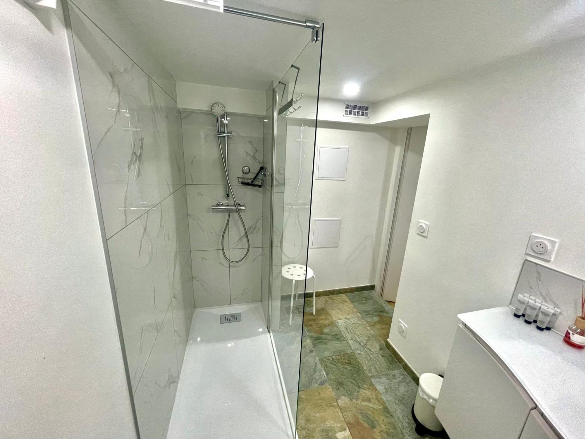 Les Balcons De Chambery Apartment Exterior photo