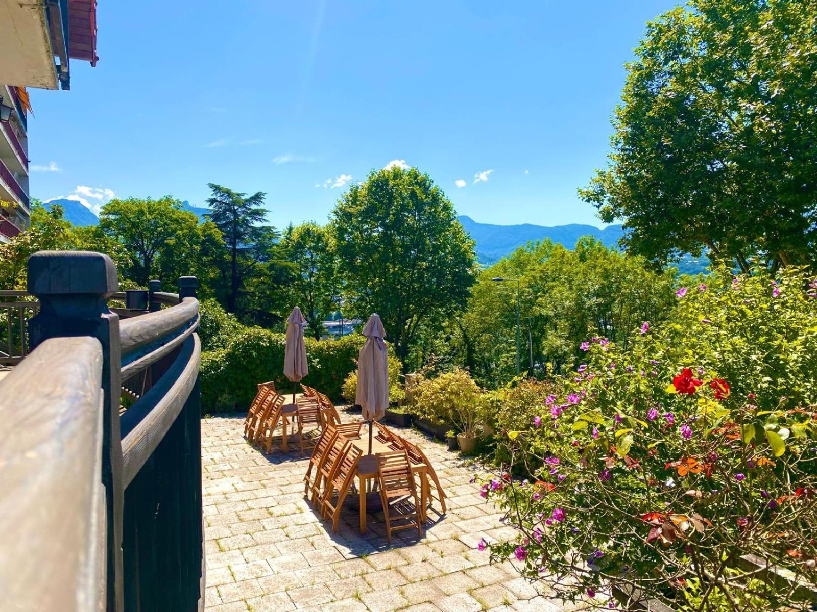 Les Balcons De Chambery Apartment Exterior photo